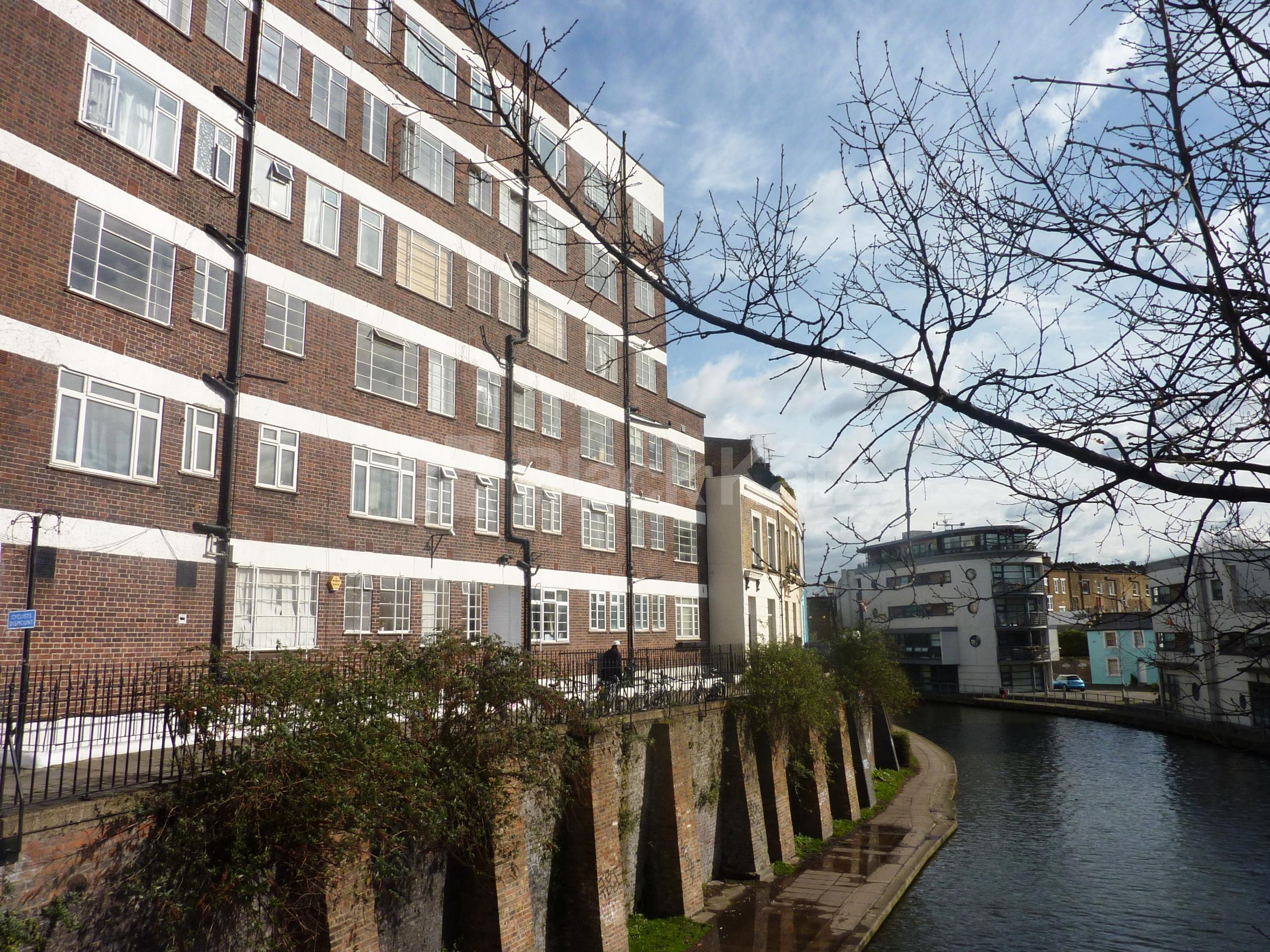 			BY REGENTS CANAL!, 2 Bedroom, 1 bath, 1 reception Flat			 Highstone Mansions Camden Road, CAMDEN NW1
